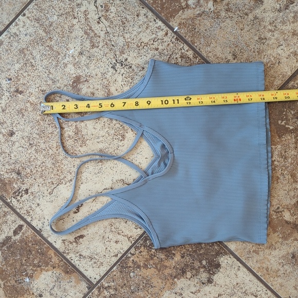 XL Vuori Rib Crop Tank - Picture 4 of 6